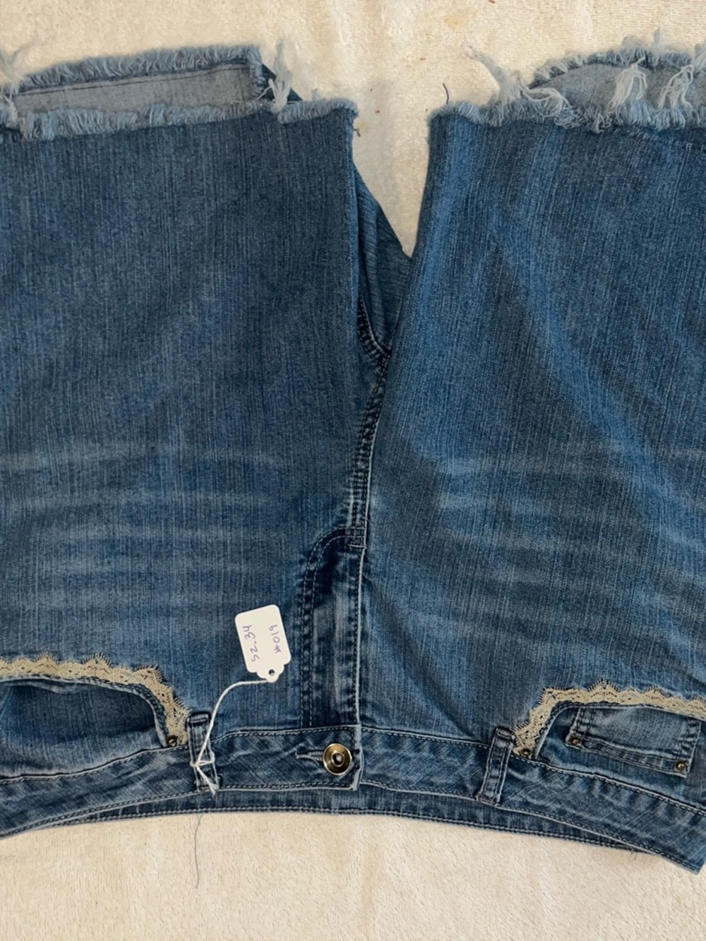Mom style Blue Denim shorts with Lace-Trim Details.